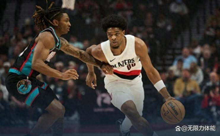 终于赢了!3分半2分1板2失误!杨瀚森垃圾时间亮相,亨德森复出_篮板_克林根_比赛