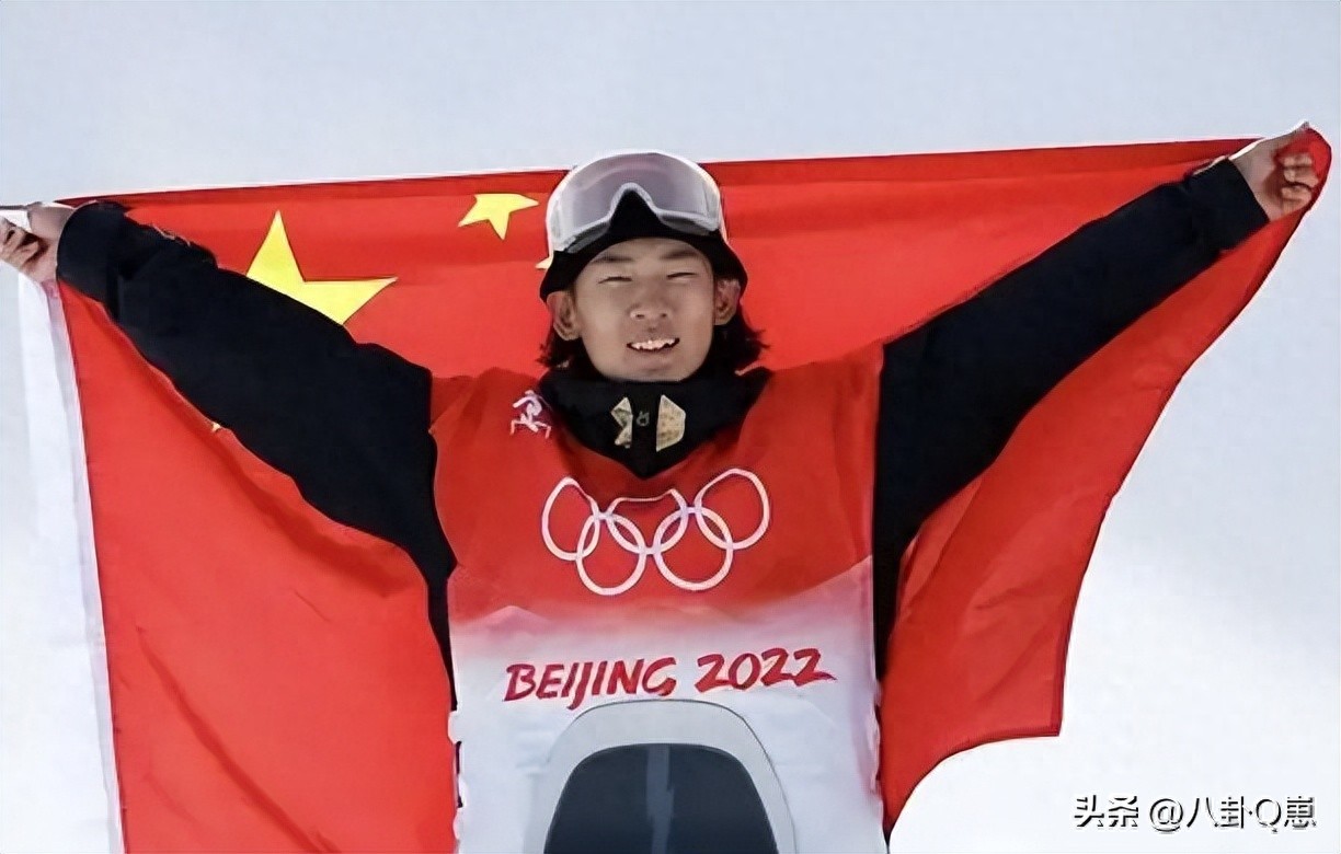 公开恋情仅2年，苏翊鸣再破天花板，让谷爱凌和整个滑雪界沉默了