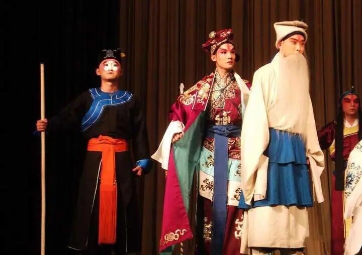 《蜀锦人家》郑业成7件事:当过成龙替身,是《微微一笑》杨洋身边的「美人师兄」!