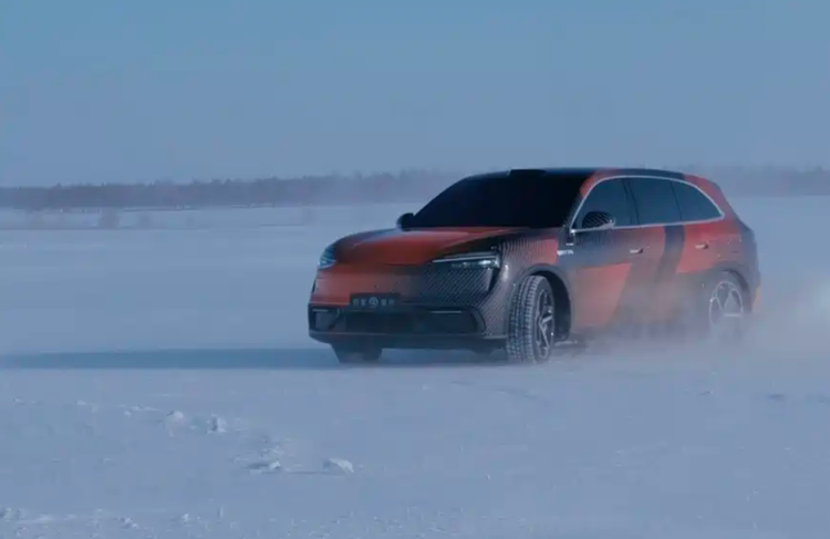 鸿蒙智行开启月更节奏!2026年12款新车,问界M6领衔!