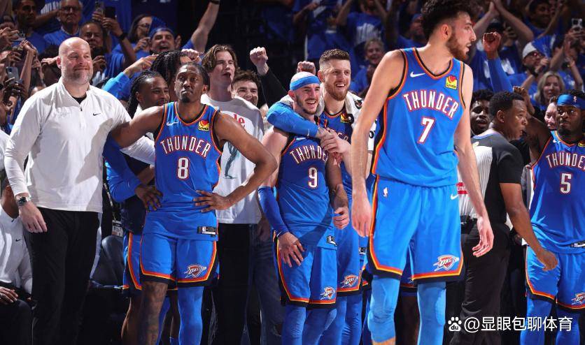 周最佳球员出炉,2笔签约正式官宣!雷霆或将被重罚,塔图姆复出倒计时_马刺_比赛_战力