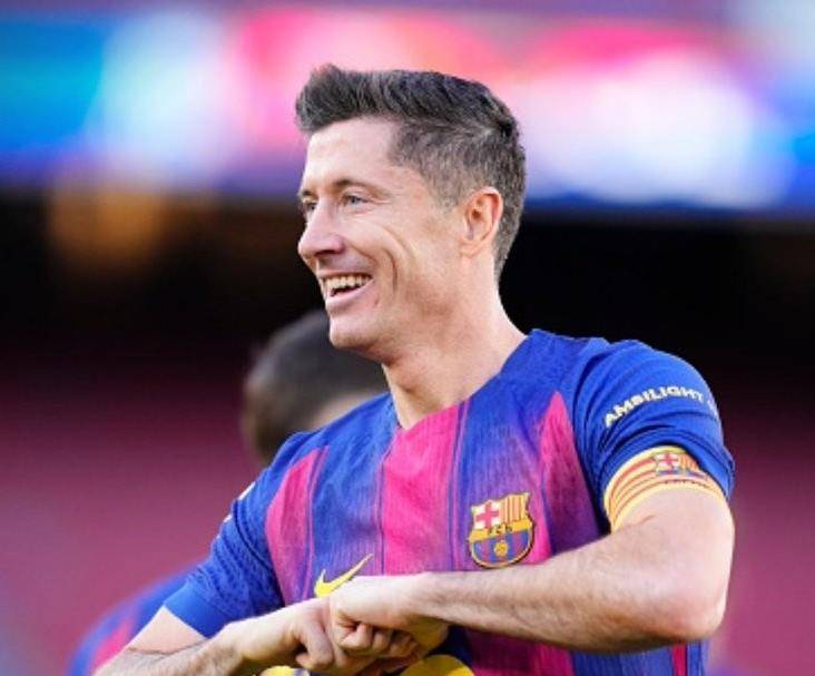 随着亚马尔高出姆巴佩!巴萨3-0碾压马略卡,西甲排名出炉_拉伊略因_托米·马克斯_中场球员