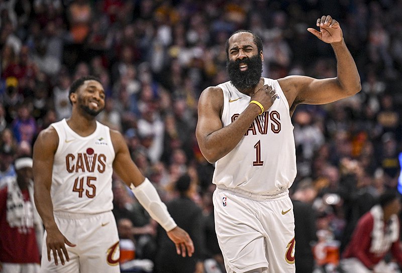 NBA丨哈登连续高水平发挥令骑士如虎添翼