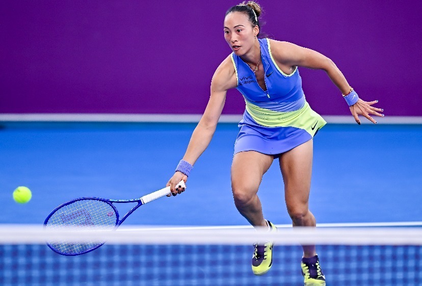WTA多哈站：郑钦文收获复出两连胜，约战澳网冠军莱巴金娜！