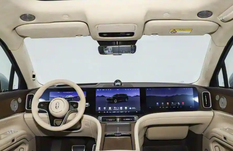 智界V9内饰谍照曝光 定位大型增程MPV