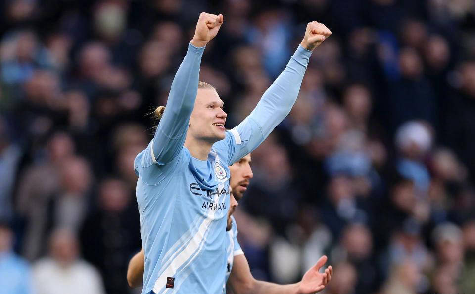 打破安菲尔德不败魔咒!哈兰德传射建功,脱衣庆祝染黄,终结32天球荒_进球_比赛_欧冠