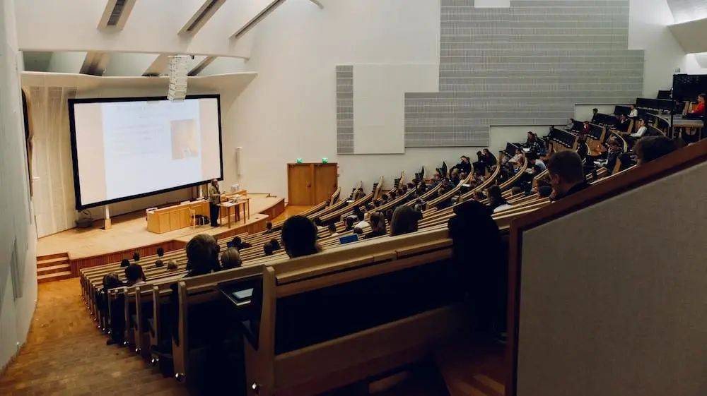 谷爱凌晒全A成绩,一年狂修52学分,选课思路值得所有留学生借鉴!_课程_时间_学期