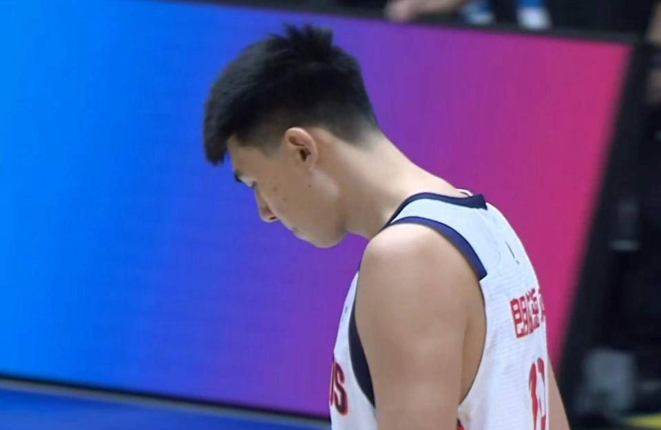 徐昕加盟广州龙狮首秀表现抢眼 2米26身高优势尽显天赋