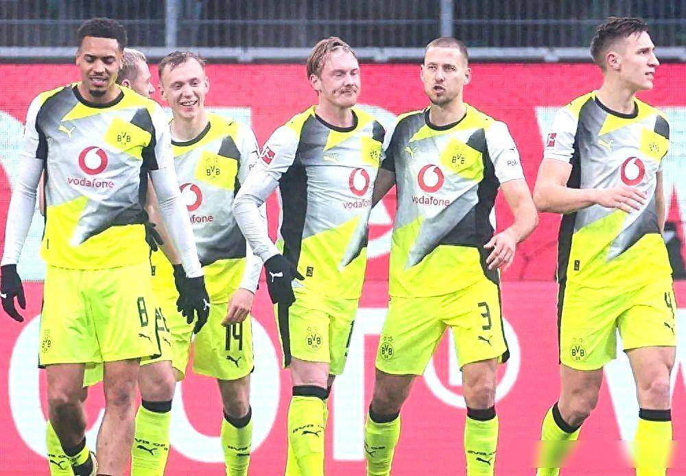 德甲第21轮,多特2-1狼堡!吉拉西绝杀,拜仁慌了?