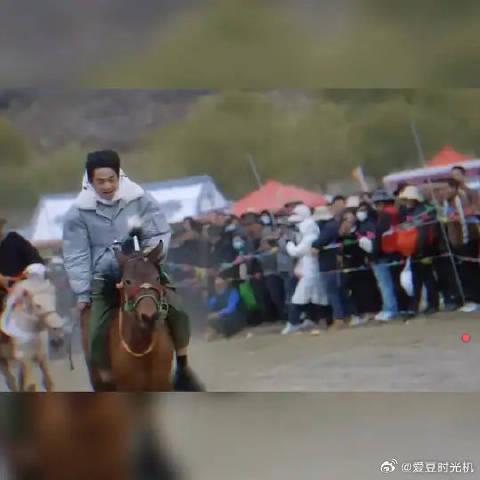 马背上的真真yyds，骑裸马不用马鞍太野了