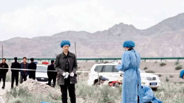 找到疑似多杰的尸体了 这把刀就是扎西送的吧？