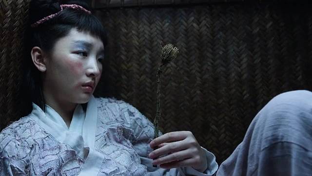 女人只要伤心难过，便可以让万物起死回生