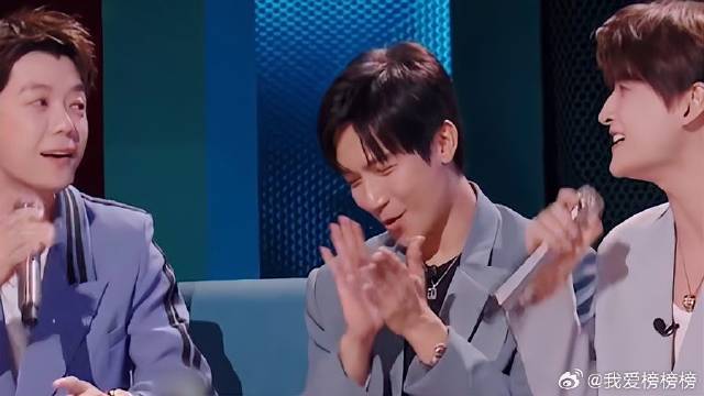 王栎鑫和张远花样打歌，两人互相接词，真不愧是灵感大王