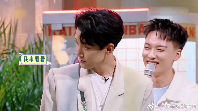 恐惧感再次袭来！老秦摸恐怖箱，吓得失去表情管理