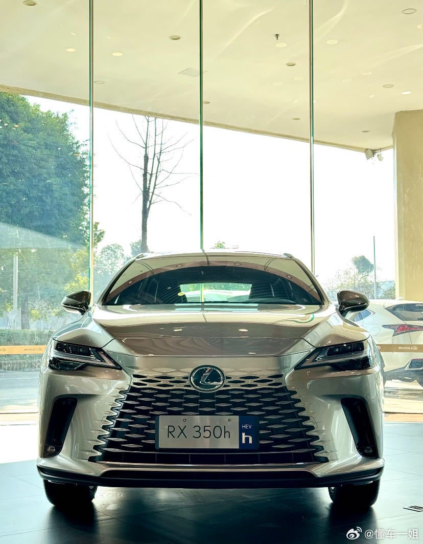 全新雷克萨斯RX350曝光，数字巨幕加三款动力可选
