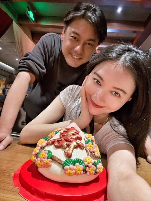 韩雯雯倒追朱孝天赴台终获应允