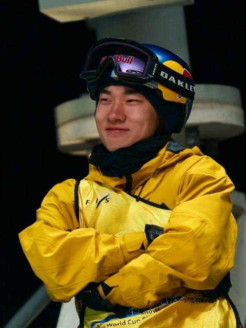 苏翊鸣决赛坦言压力大，勇敢拼搏获赞