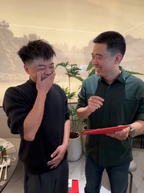 李想宴请救人车主姚东权并赠置换代金券