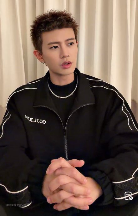 任嘉伦这次的个人直播除了分享NBA经历，还会聊哪些内容？