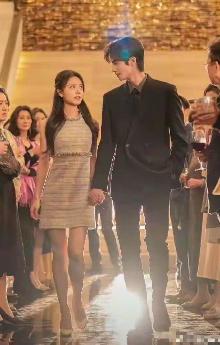 为什么说‘马场有对象’是网友对宋威龙赵今麦CP的趣味解读，而非恋情曝光？