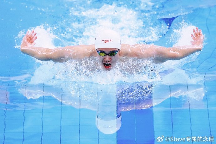 汪顺马年祝福引共鸣：冠军提醒你别忘了春节管理体重