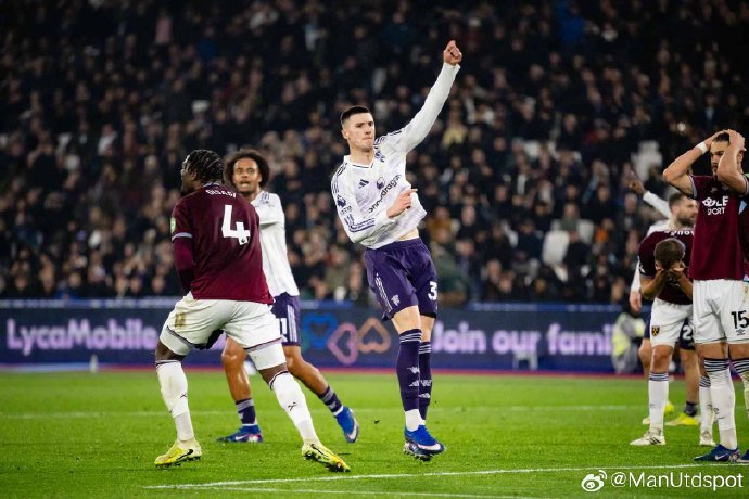 对阵西汉姆联的平局暴露了曼联目前存在哪些主要问题？