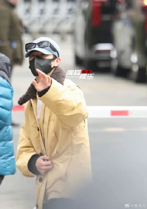 李昀锐在2026年央视春晚上的具体节目是什么？