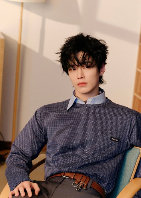 何与这次参加MiuMiu活动，现场粉丝的应援情况如何？