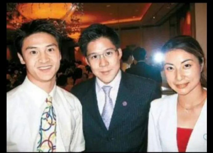 霍启刚和郭晶晶过去有哪些共同参与的活动或温馨互动？