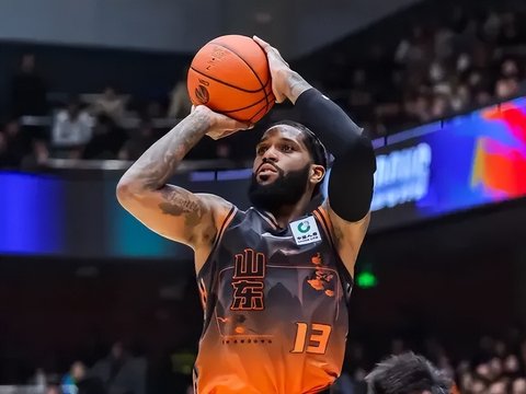 山东官宣与鲍威尔解约，命中率仅38.1%，球队正寻找新小外！