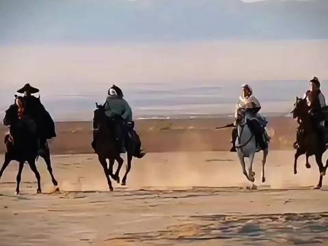 惠英红见证吴京三个第一次，镖人杀青时两人相拥不舍