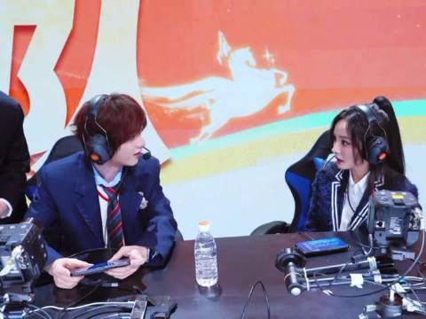 杨幂丁程鑫两只小狐狸同框了！