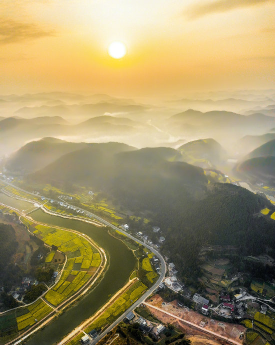 郑恺和大森子在四川操办的这场坝坝宴，具体是在哪里举办的？