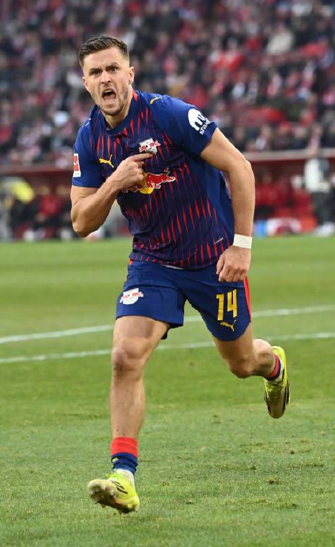 鲍姆加特纳24场造18球创个人新高，德甲赛场表现亮眼