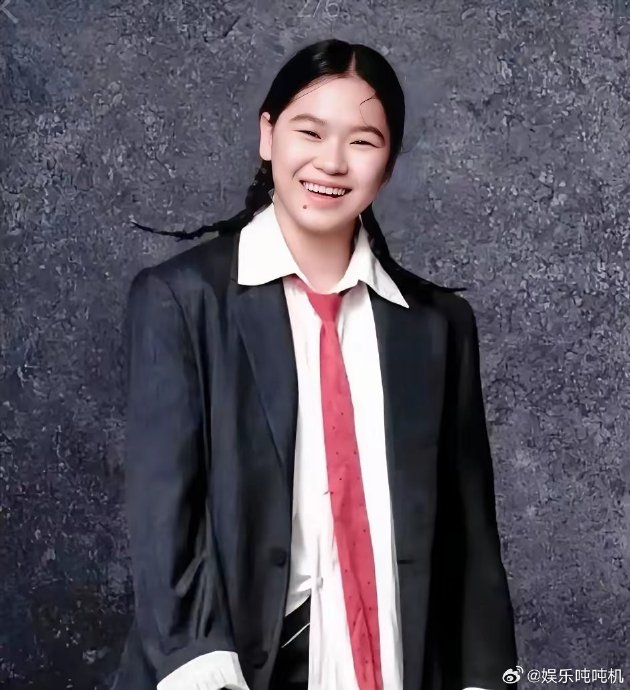 全红婵惊艳封面背后：从赛场到时尚的华丽转身，爷爷为何认不出？