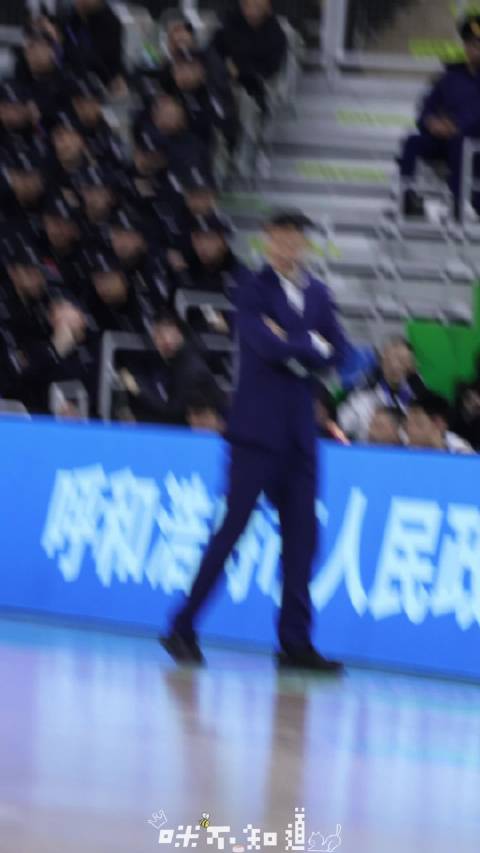 爱他明月好，憔悴也相关