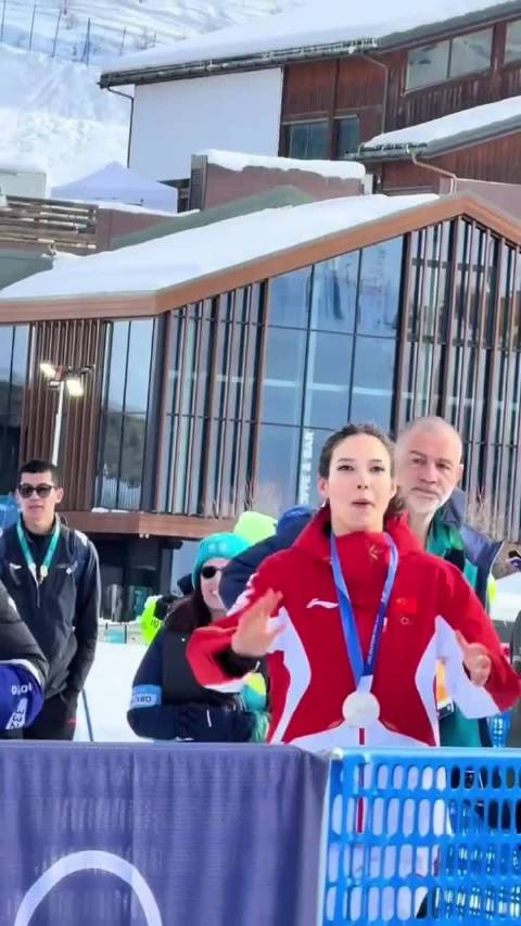 谷爱凌回应只许赢不许输，四次登领奖台已是奇迹