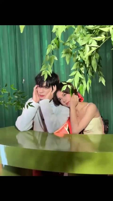 宋威龙赵今麦片场互动引热议