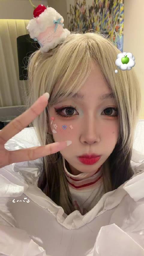 华晨宇自拍失误引发网友调侃