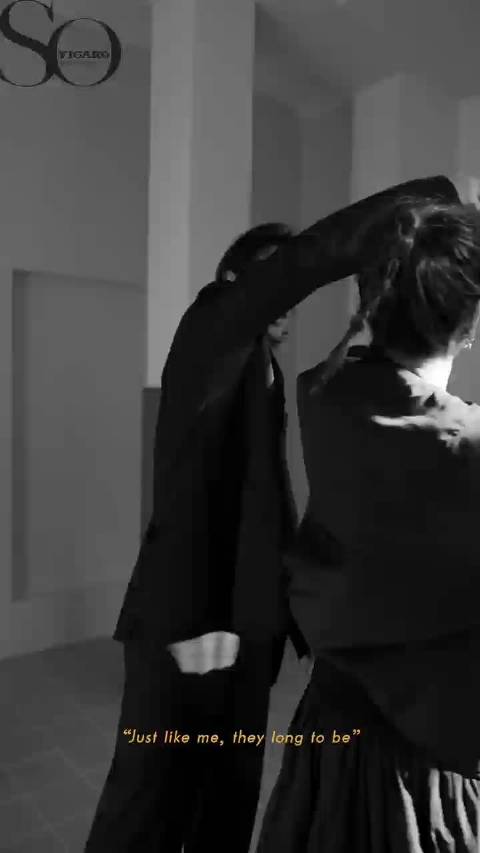 萧敬腾林有慧封面大片曝光，甜蜜同频爱意藏眼神