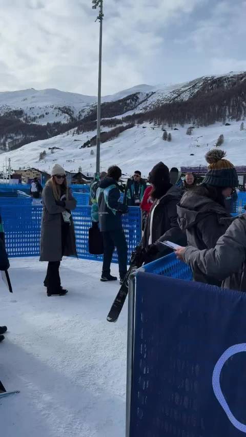 谷爱凌回应外界期待，称四次登台已是顶尖成绩