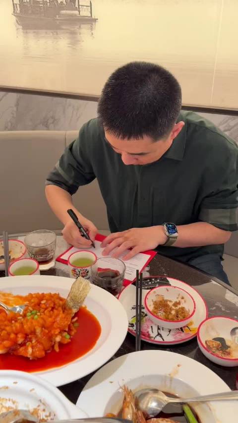 李想宴请救人车主并赠三年免费换车权益