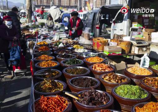 周深歌声伴年味，网友晒图迎腊月二十五