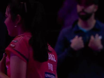 孙颖莎闺蜜遭裁判提醒面露不悦，张本美和零封对手