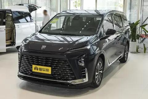 GL8 PHEV深度试驾：春节全家出行，选它准没错！