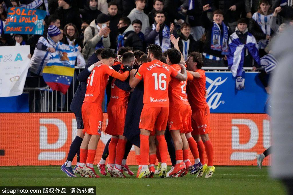 争议声中的巴斯克德比!图里恩特斯绝杀手球判罚引争议,皇家社会客场1-0击败毕尔巴鄂竞技占先机