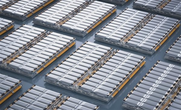 固态电池突破：续航提升超30%，2027年量产装车在即