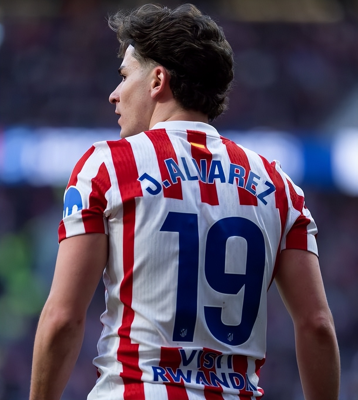 今日转会新闻:伦敦双雄抢阿尔瓦雷斯,萨拉赫转战沙特机会增大!