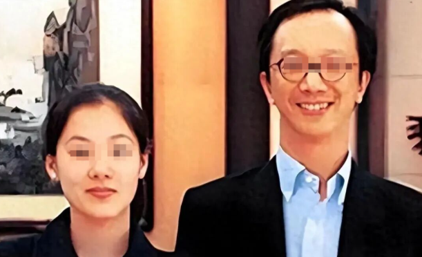 恩爱23年抵不过现实，73岁梁锦松年老色衰，47岁伏明霞花样年华