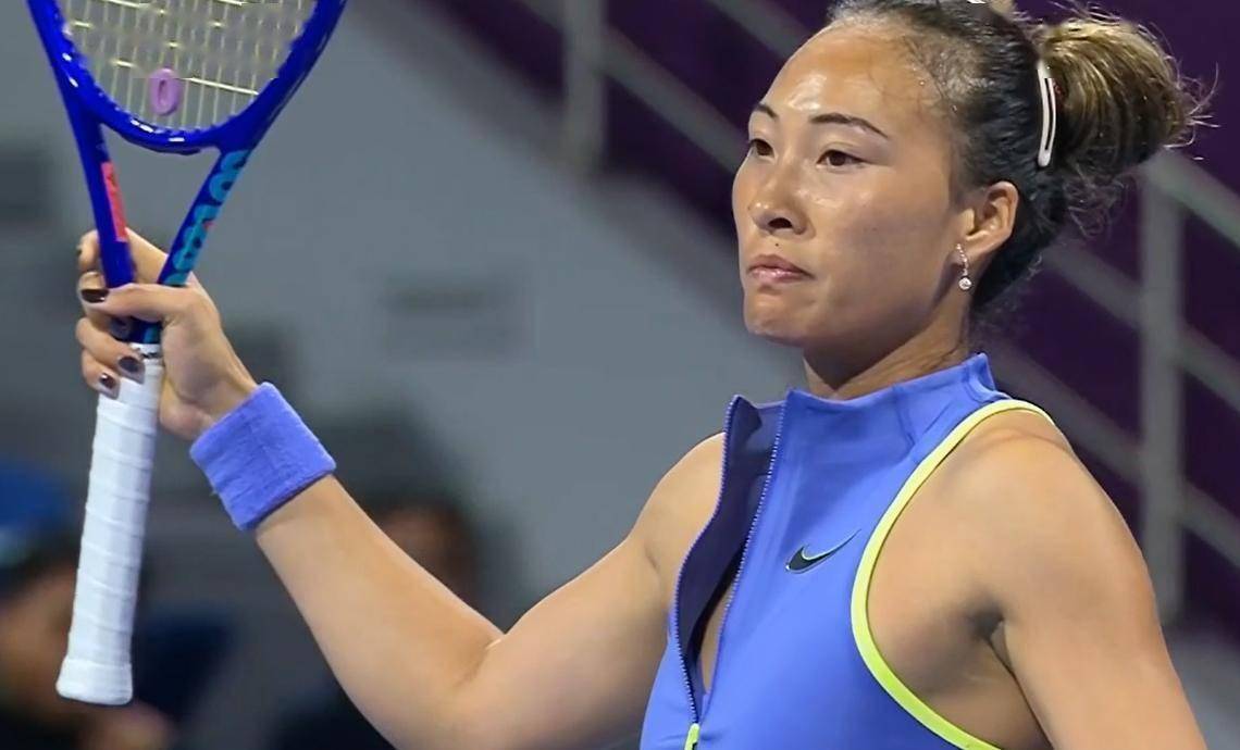 就在今天!多哈赛!八强诞生7席,郑钦文1-2遗憾告别,中国金花虽败犹荣